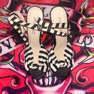 Shoe Dazzle Black and White Striped Wedges